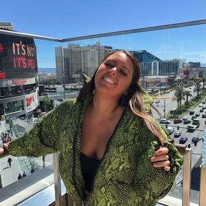 Meet your Posher, Nicole